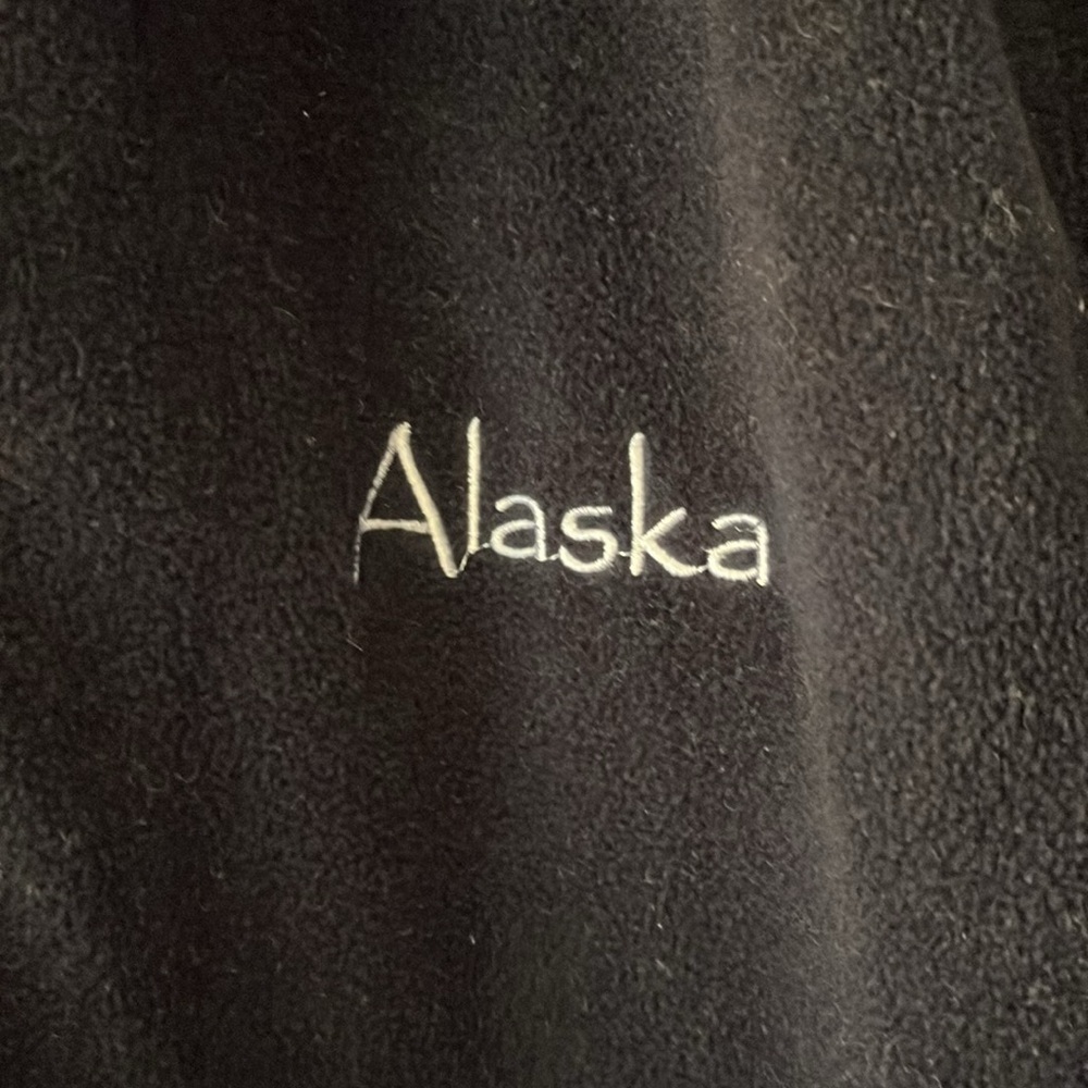 No Brand Alaska reversible, hooded coat. Size Large - Picture 8 of 9